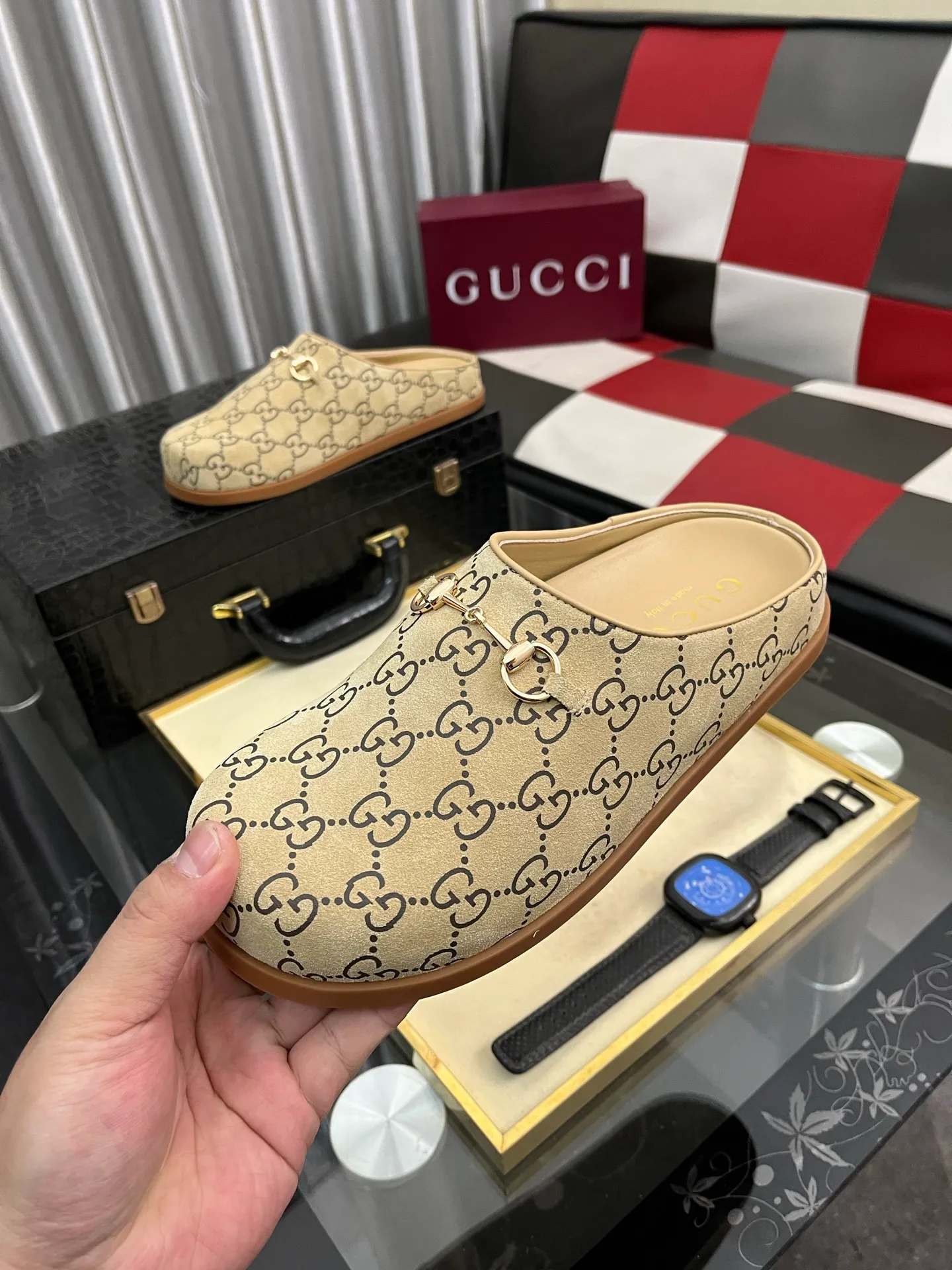Ex-factory price: 438⌚️⌚️[Gucci] 2025 new season half-slip men's shoes, made of Italian imported first-layer frosted cowhide➕sheepskin lining, original hardware buckle, original combination wear-resistant outsole, real shot 🎬 Very comfortable on the feet, size 38-44